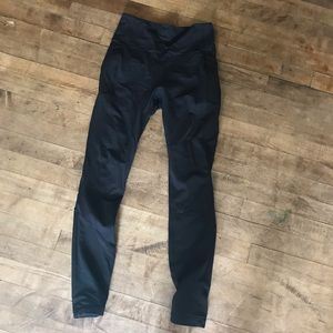 Lululemon mesh pocket legging HR 28” GUC